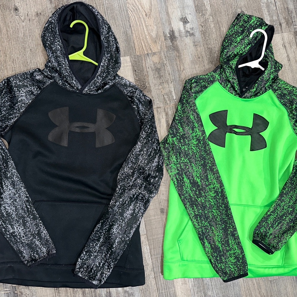Under Armour hoodies size YXL
